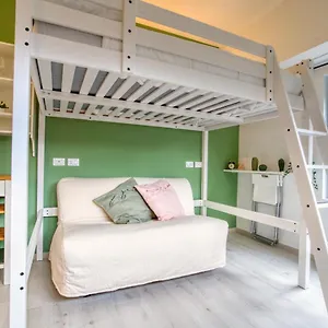 apartment-suzzani-273.it-lombardy.com/