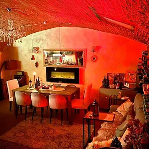 Red Impression - In The Center Appartamento